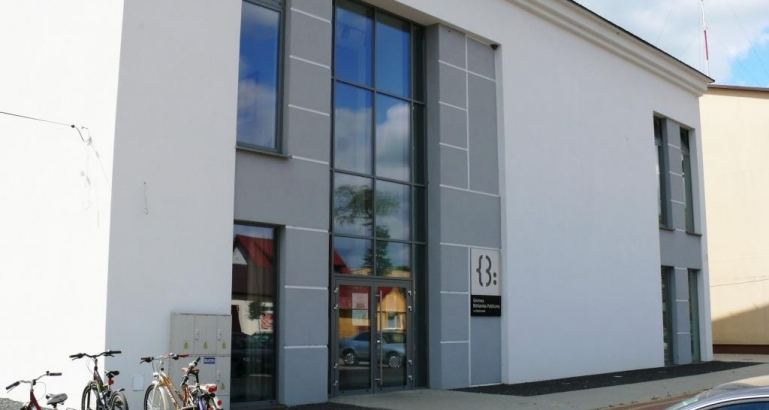 Uniwersytet Ludowyw w Adamowie